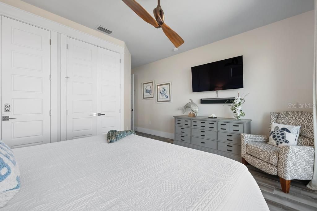 For Sale: $5,350,000 (4 beds, 4 baths, 2870 Square Feet)