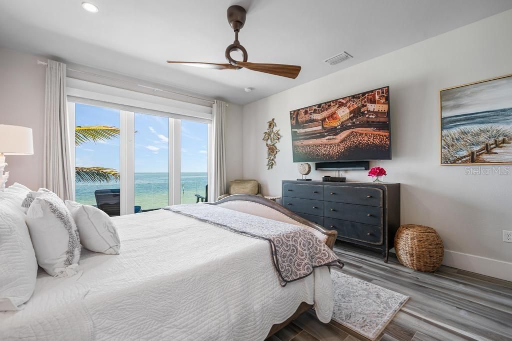 For Sale: $5,350,000 (4 beds, 4 baths, 2870 Square Feet)