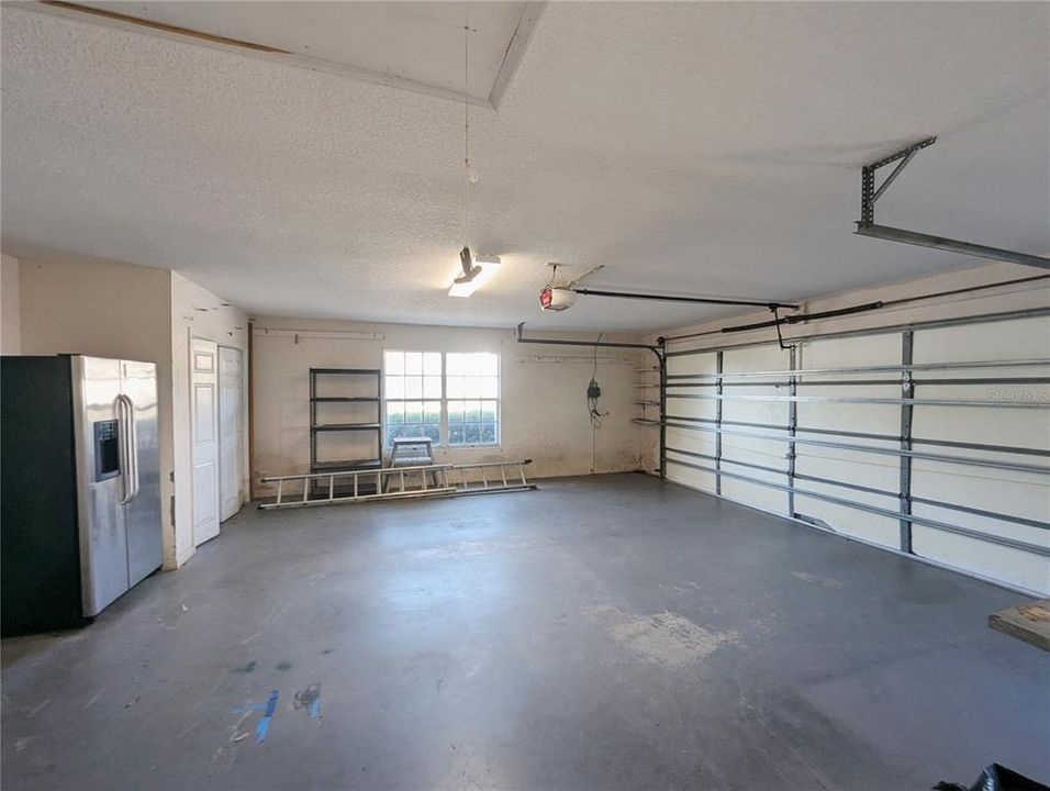 En Venta: $305,000 (3 camas, 2 baños, 2536 Pies cuadrados)