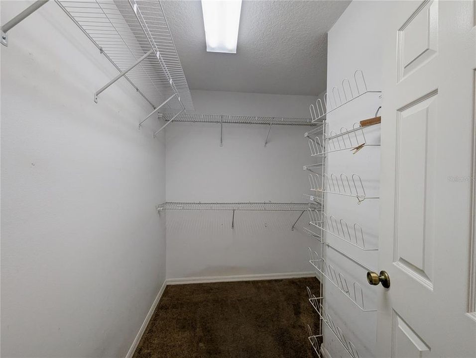 En Venta: $305,000 (3 camas, 2 baños, 2536 Pies cuadrados)