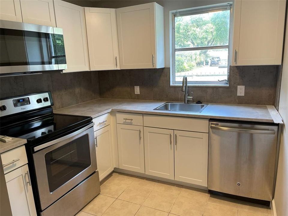 На продажу: $749,000 (12 спален, 0 ванн, 2477 Квадратных фут)