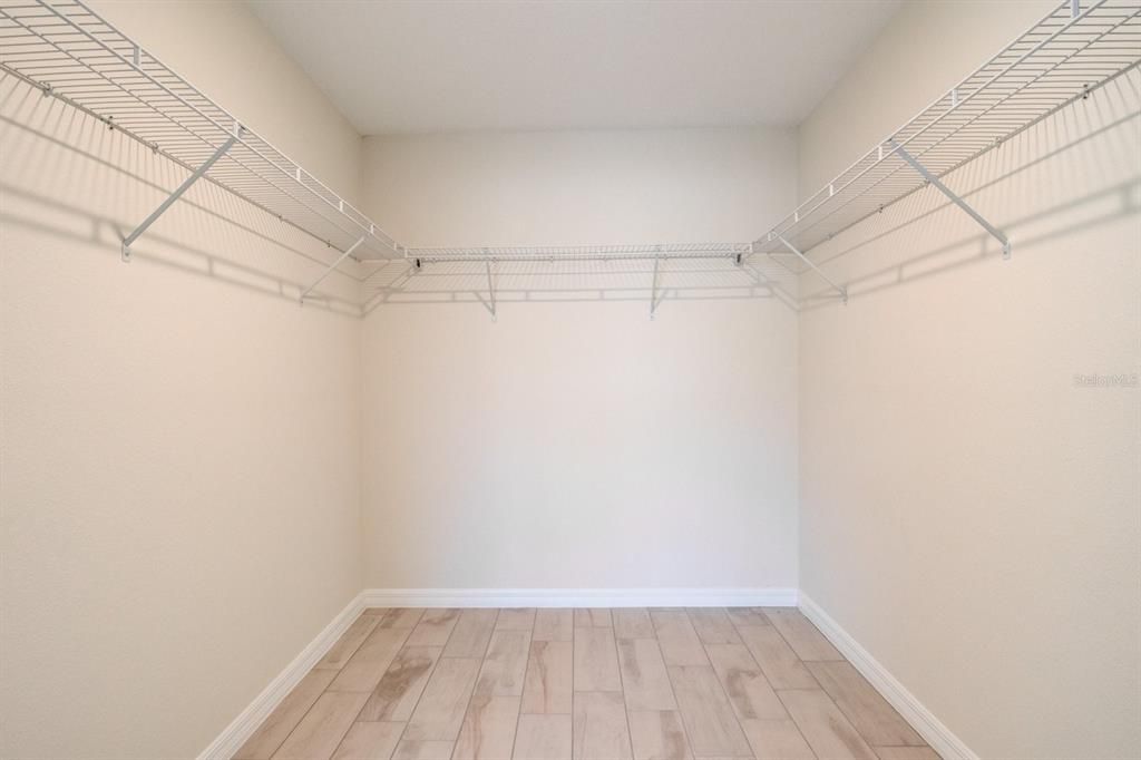 For Rent: $2,000 (3 beds, 2 baths, 1342 Square Feet)