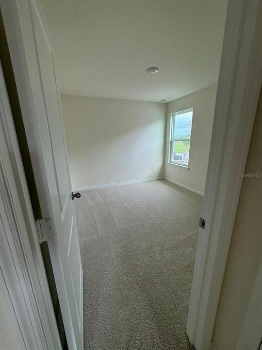 For Rent: $2,950 (4 beds, 2 baths, 1985 Square Feet)