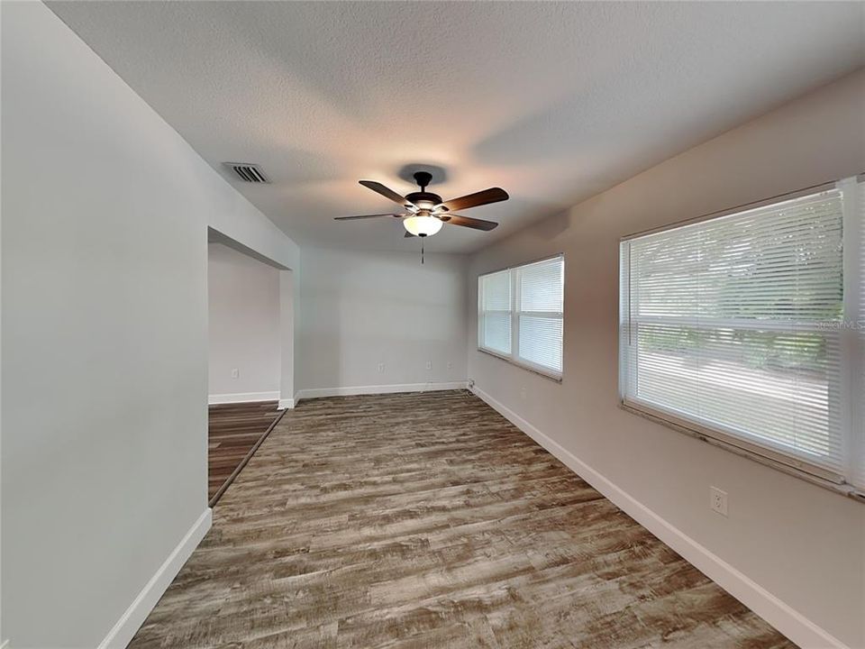 For Rent: $2,629 (2 beds, 2 baths, 1369 Square Feet)