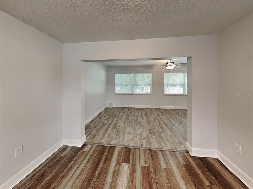 For Rent: $2,629 (2 beds, 2 baths, 1369 Square Feet)