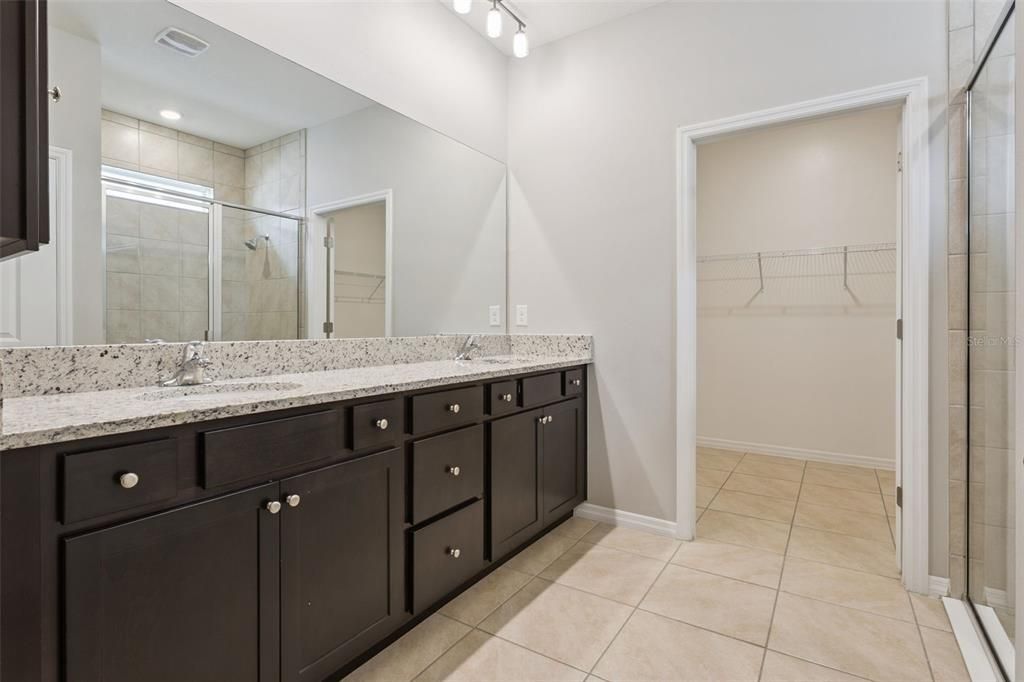 For Sale: $305,000 (3 beds, 2 baths, 1810 Square Feet)