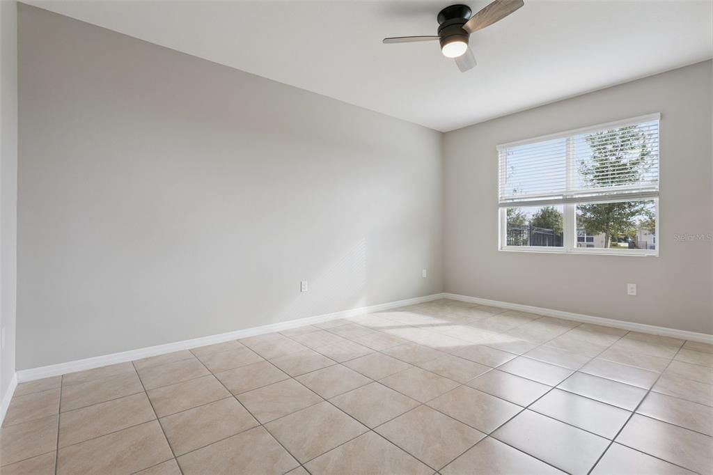 For Sale: $305,000 (3 beds, 2 baths, 1810 Square Feet)