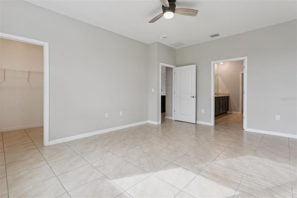 For Sale: $305,000 (3 beds, 2 baths, 1810 Square Feet)