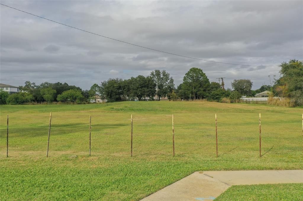 For Sale: $189,500 (2 beds, 2 baths, 930 Square Feet)