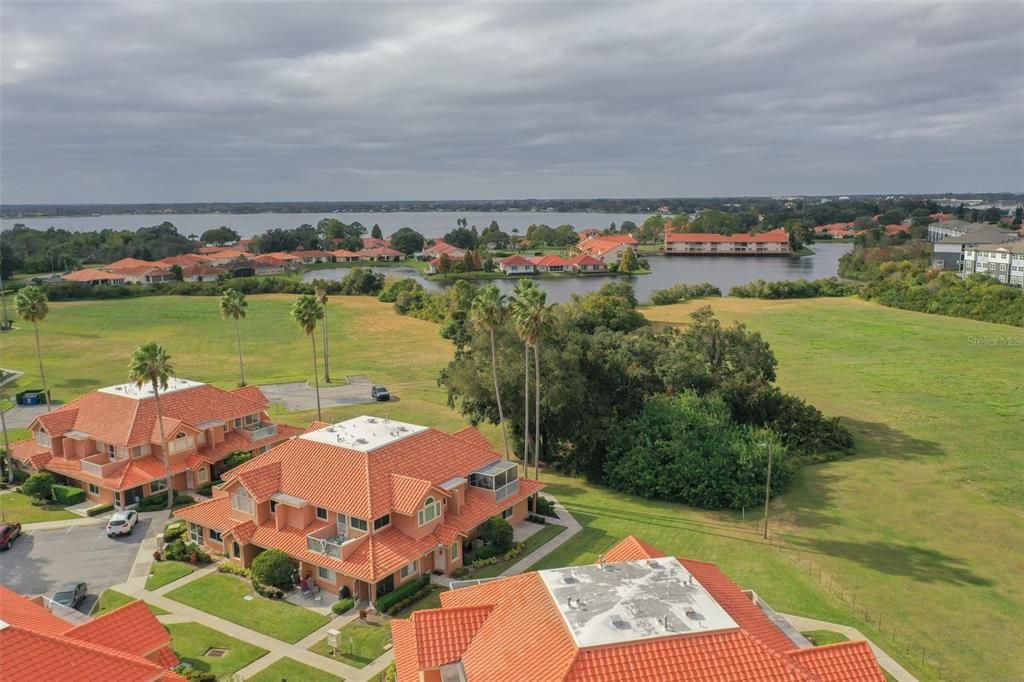 For Sale: $189,500 (2 beds, 2 baths, 930 Square Feet)