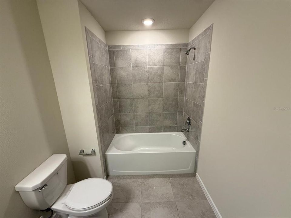 В аренду: $1,950 (3 спален, 2 ванн, 1699 Квадратных фут)