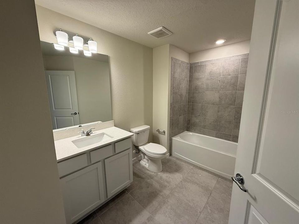 В аренду: $1,950 (3 спален, 2 ванн, 1699 Квадратных фут)