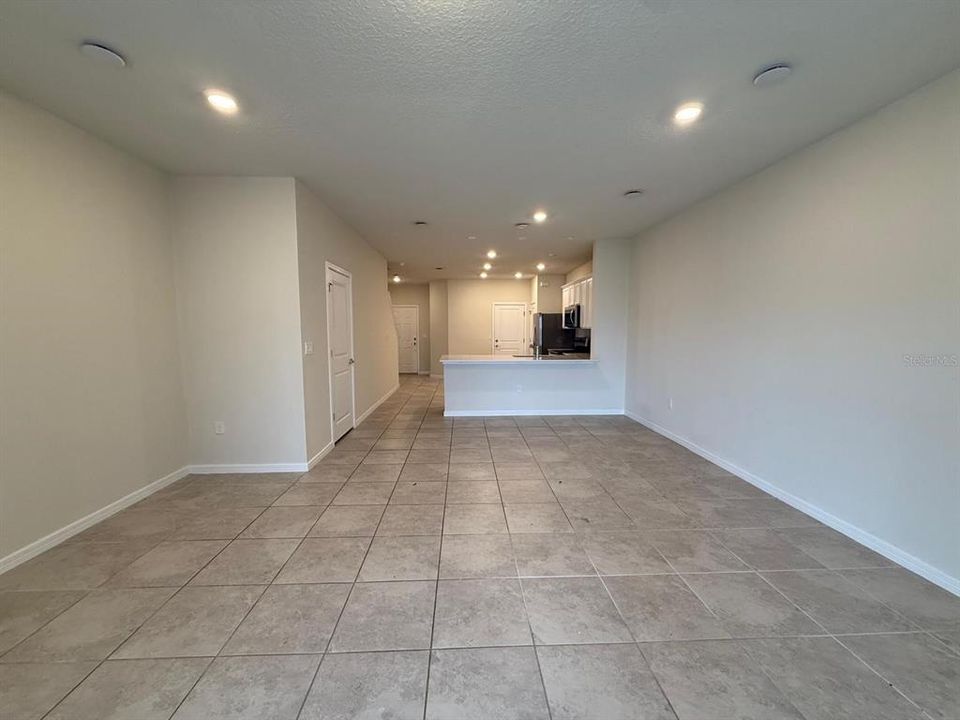 В аренду: $1,950 (3 спален, 2 ванн, 1699 Квадратных фут)