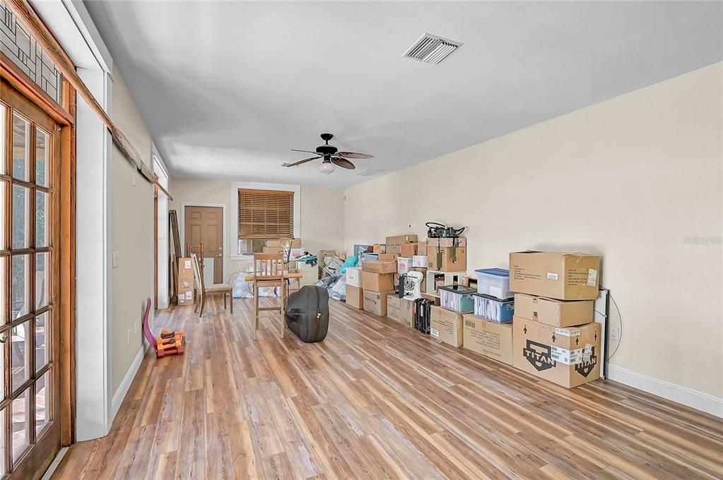 For Sale: $990,000 (3 beds, 3 baths, 2583 Square Feet)