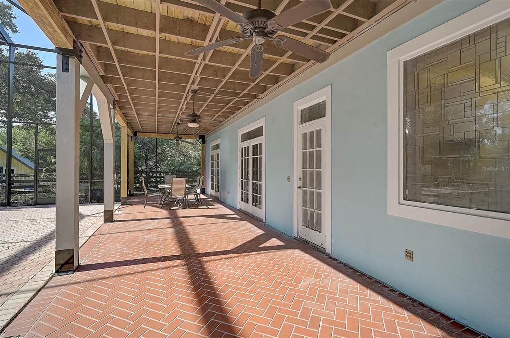 For Sale: $990,000 (3 beds, 3 baths, 2583 Square Feet)