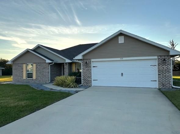 For Sale: $419,800 (4 beds, 3 baths, 2034 Square Feet)