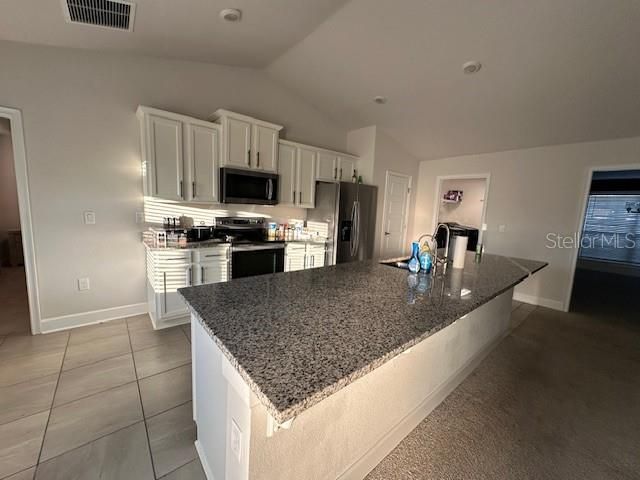 For Sale: $419,800 (4 beds, 3 baths, 2034 Square Feet)