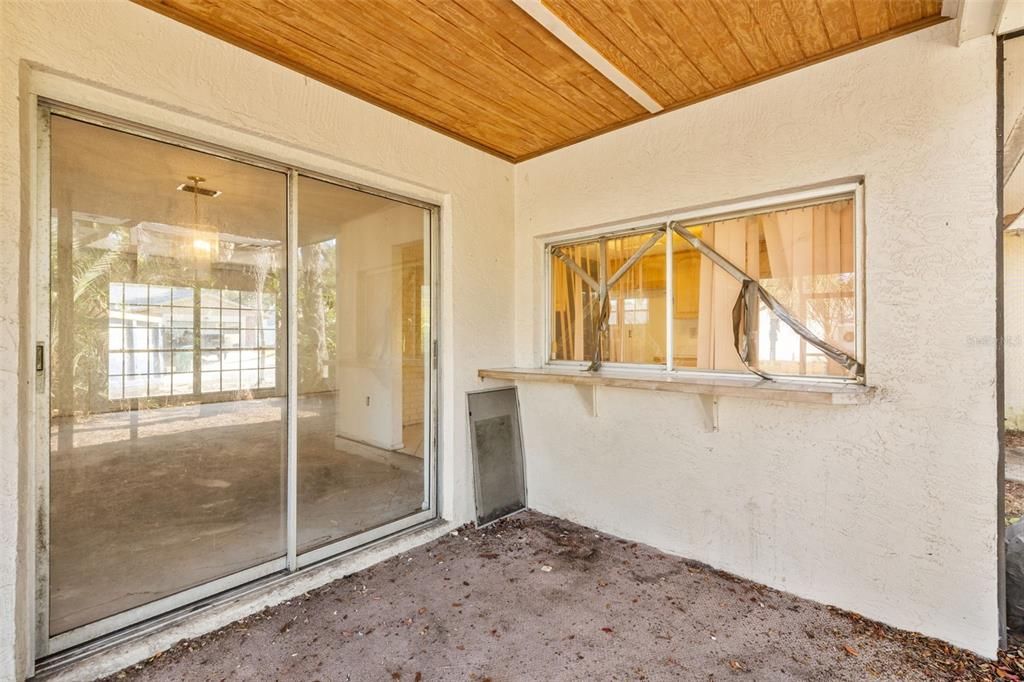 На продажу: $339,999 (3 спален, 2 ванн, 1711 Квадратных фут)