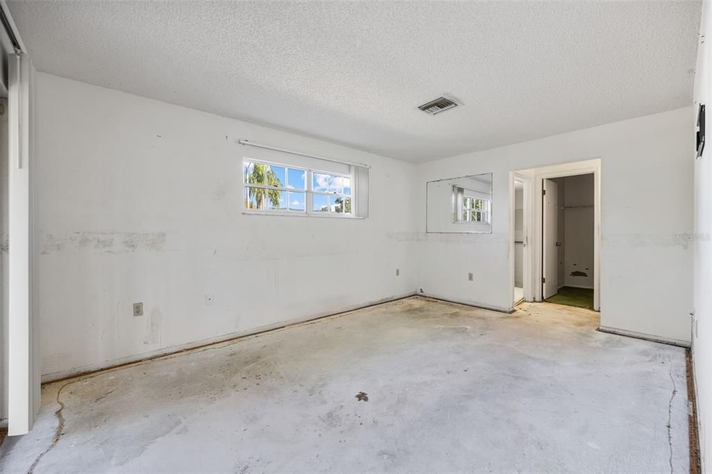 На продажу: $339,999 (3 спален, 2 ванн, 1711 Квадратных фут)