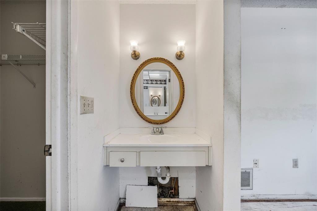 На продажу: $339,999 (3 спален, 2 ванн, 1711 Квадратных фут)