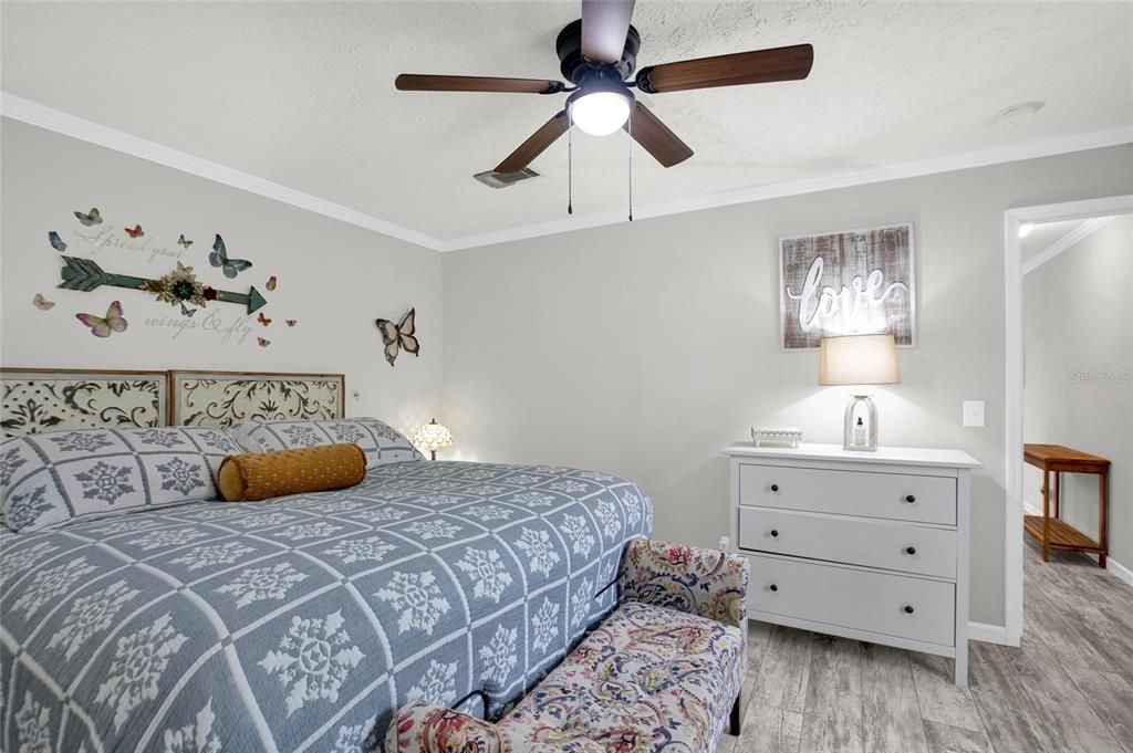 For Sale: $224,900 (3 beds, 2 baths, 1216 Square Feet)