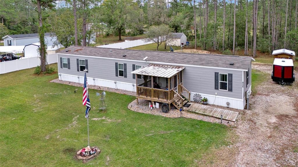 For Sale: $224,900 (3 beds, 2 baths, 1216 Square Feet)