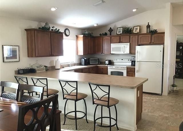 For Sale: $390,000 (3 beds, 2 baths, 1398 Square Feet)