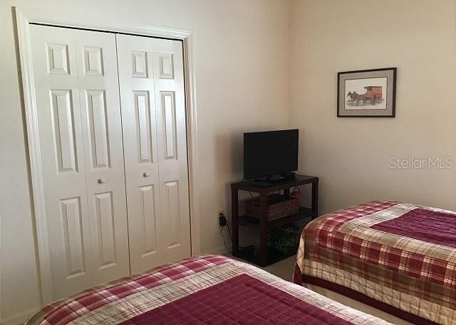 For Sale: $390,000 (3 beds, 2 baths, 1398 Square Feet)