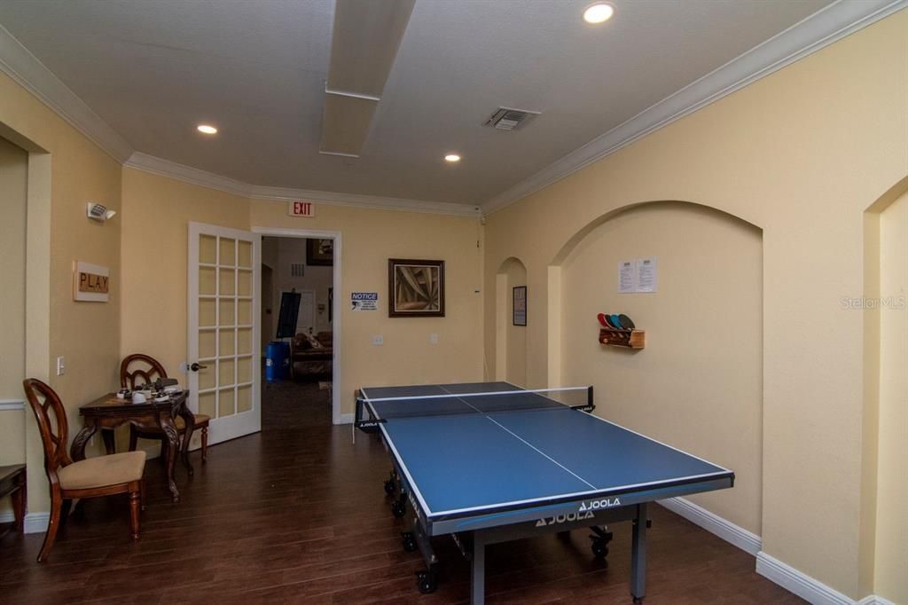 En Venta: $425,000 (4 camas, 3 baños, 1670 Pies cuadrados)