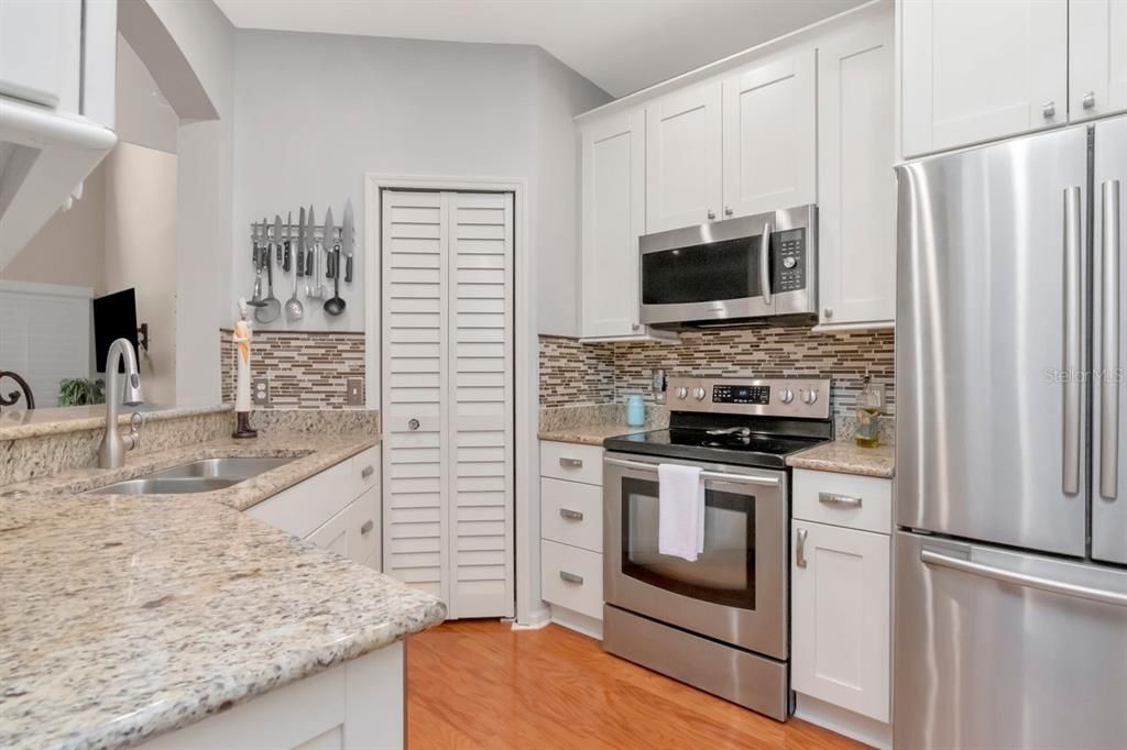 En Venta: $425,000 (4 camas, 3 baños, 1670 Pies cuadrados)