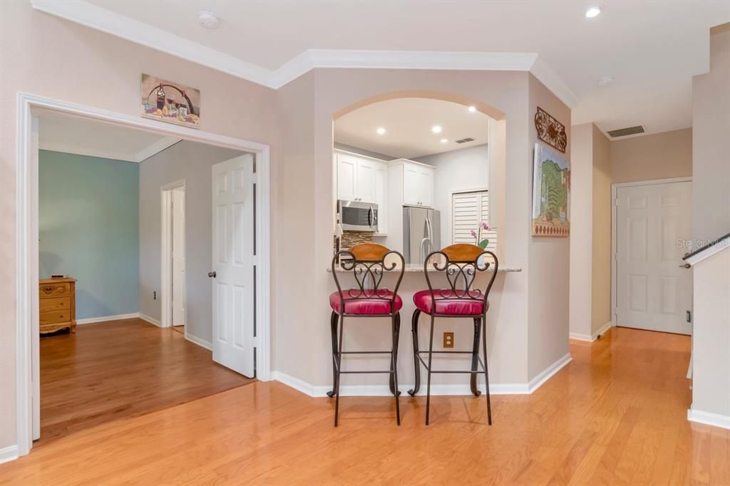 En Venta: $425,000 (4 camas, 3 baños, 1670 Pies cuadrados)