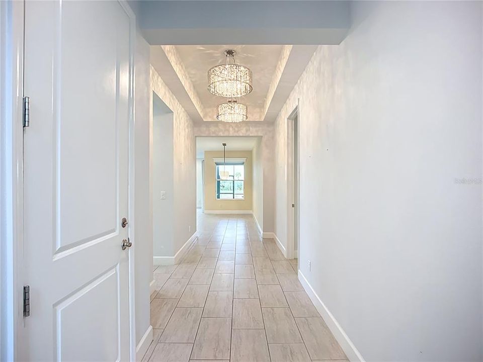 For Rent: $2,450 (2 beds, 2 baths, 1696 Square Feet)