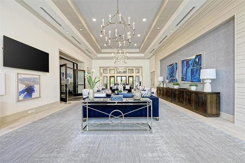 For Rent: $2,450 (2 beds, 2 baths, 1696 Square Feet)