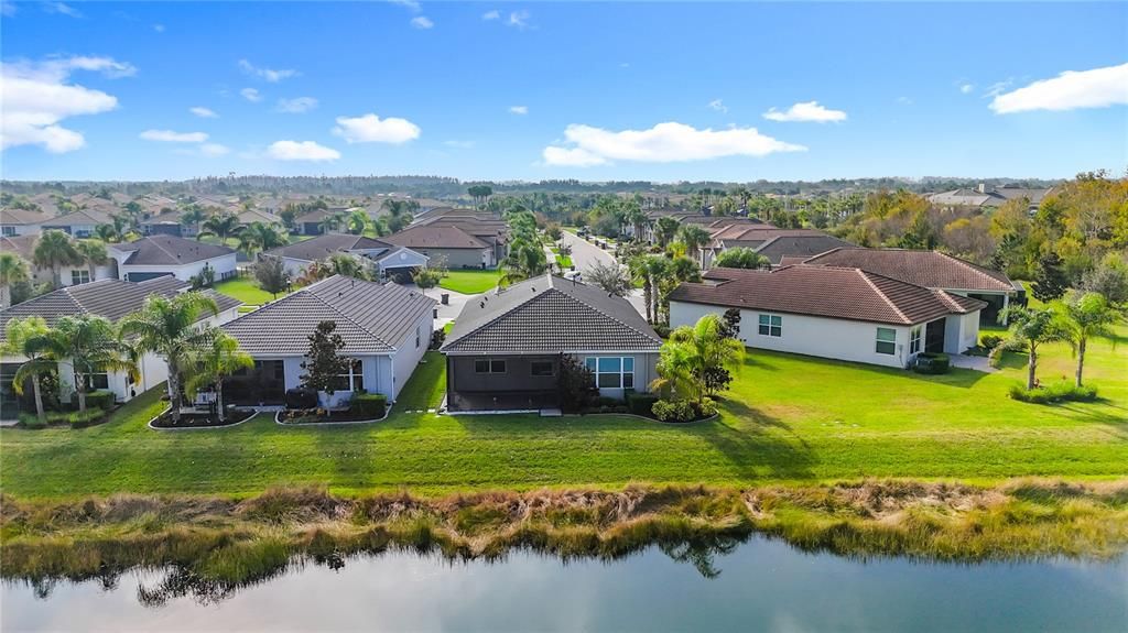 For Rent: $2,450 (2 beds, 2 baths, 1696 Square Feet)