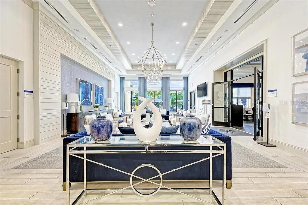 For Rent: $2,450 (2 beds, 2 baths, 1696 Square Feet)