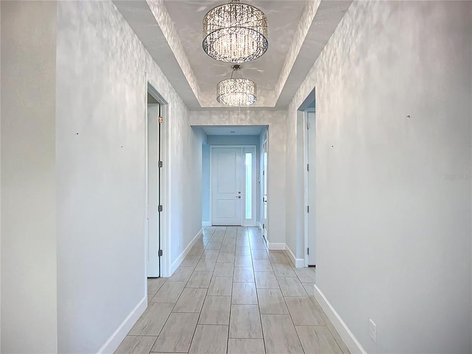 For Rent: $2,450 (2 beds, 2 baths, 1696 Square Feet)