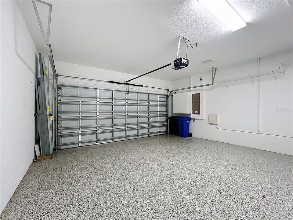 For Rent: $2,450 (2 beds, 2 baths, 1696 Square Feet)