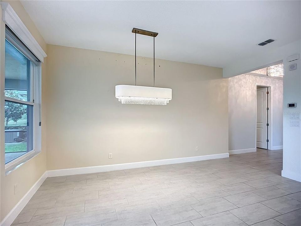 For Rent: $2,450 (2 beds, 2 baths, 1696 Square Feet)