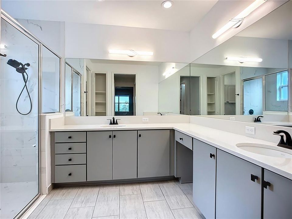 For Rent: $2,450 (2 beds, 2 baths, 1696 Square Feet)