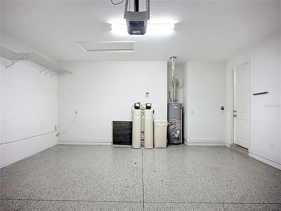 For Rent: $2,450 (2 beds, 2 baths, 1696 Square Feet)