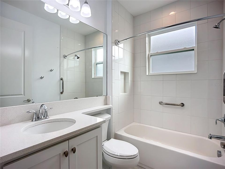 For Rent: $2,450 (2 beds, 2 baths, 1696 Square Feet)