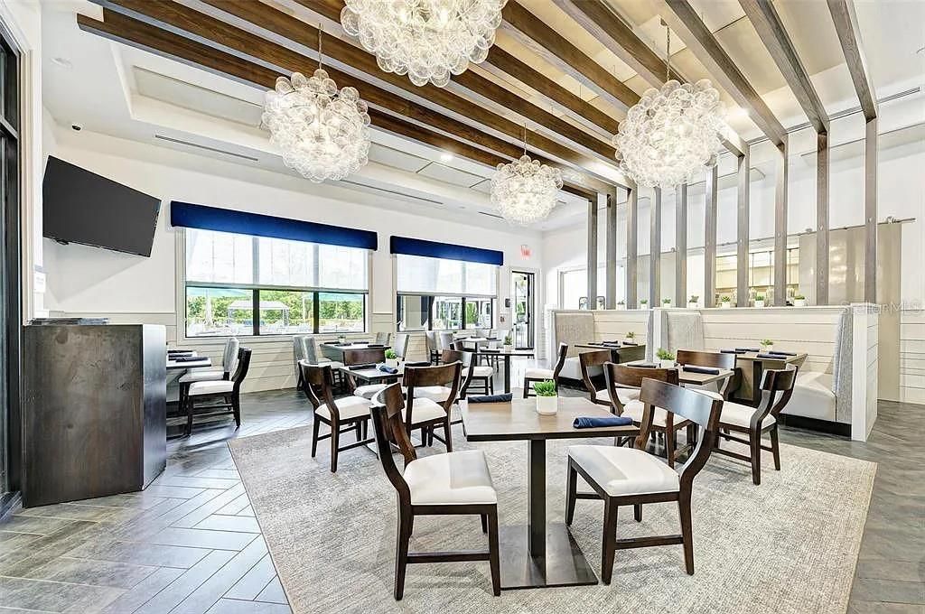 For Rent: $2,450 (2 beds, 2 baths, 1696 Square Feet)