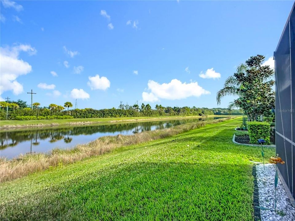 For Rent: $2,450 (2 beds, 2 baths, 1696 Square Feet)