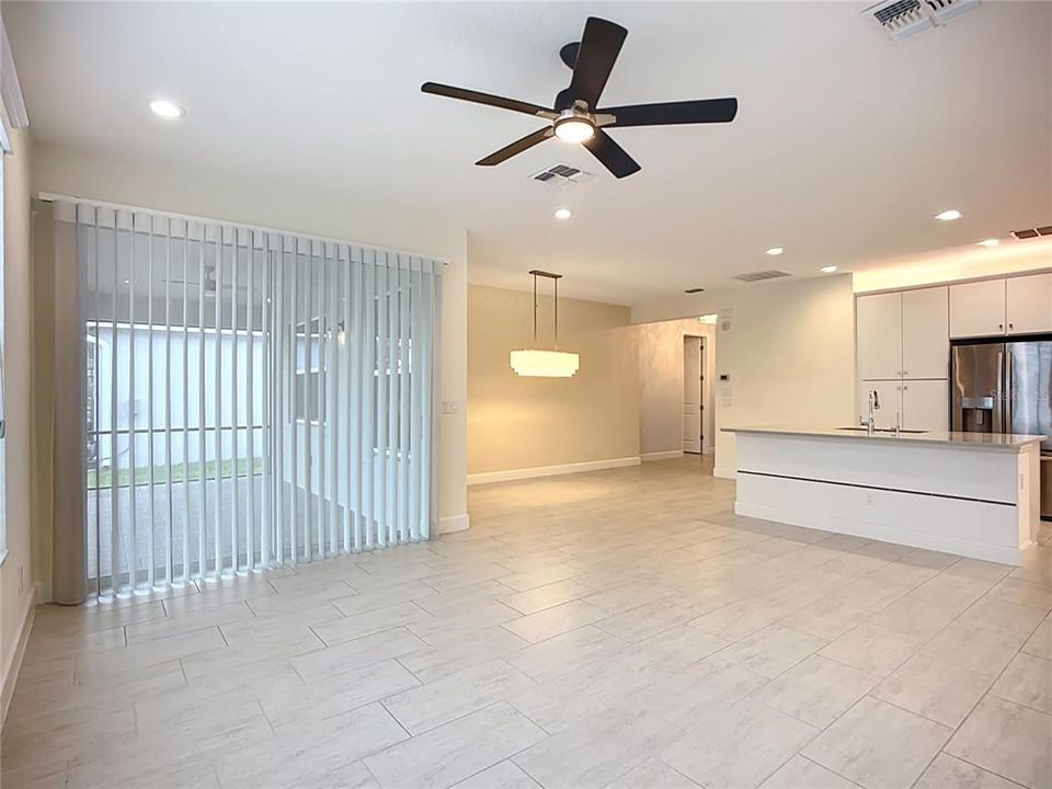 For Rent: $2,450 (2 beds, 2 baths, 1696 Square Feet)