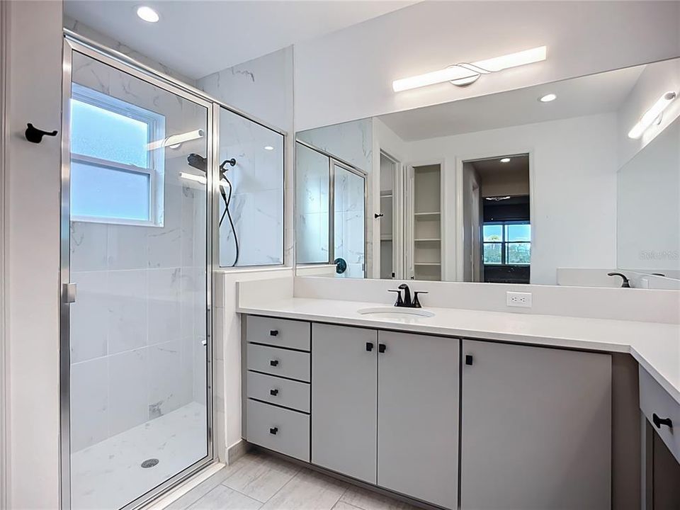 For Rent: $2,450 (2 beds, 2 baths, 1696 Square Feet)