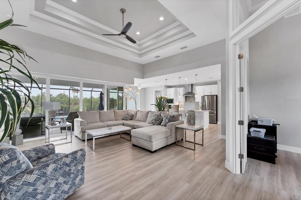 На продажу: $839,900 (3 спален, 2 ванн, 2114 Квадратных фут)