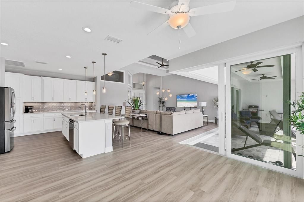 На продажу: $839,900 (3 спален, 2 ванн, 2114 Квадратных фут)