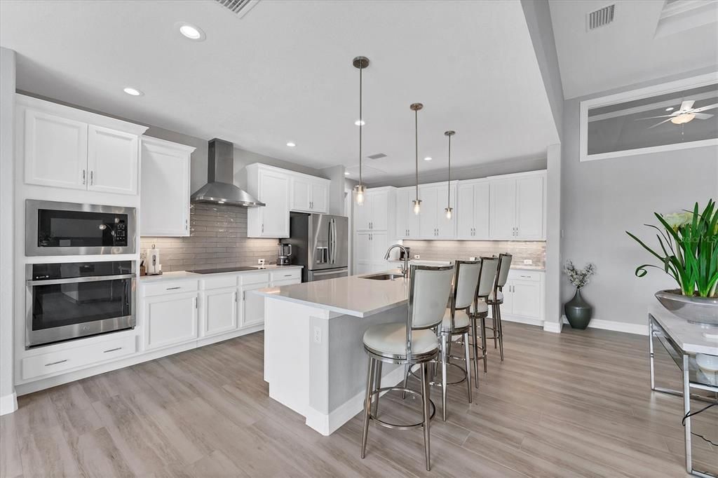 На продажу: $839,900 (3 спален, 2 ванн, 2114 Квадратных фут)