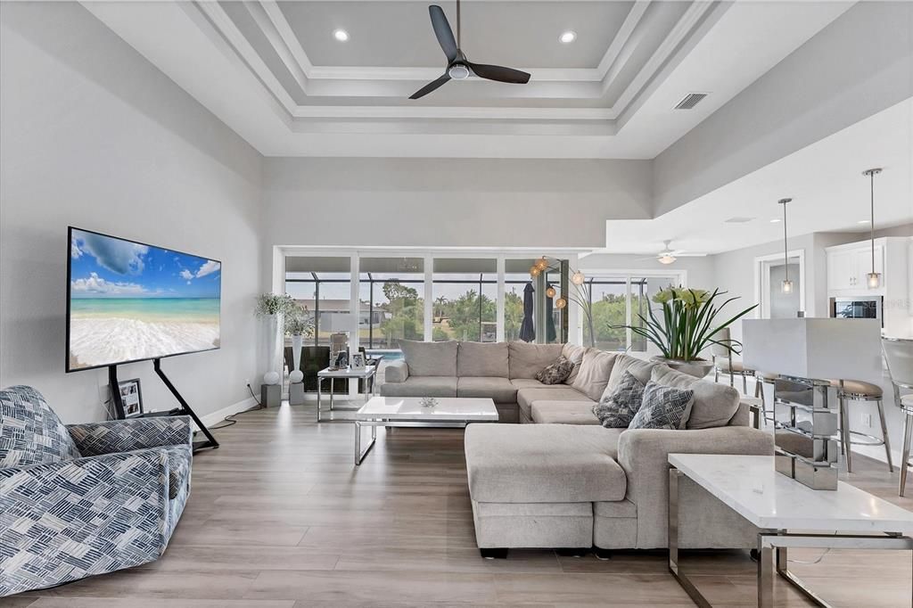 На продажу: $839,900 (3 спален, 2 ванн, 2114 Квадратных фут)