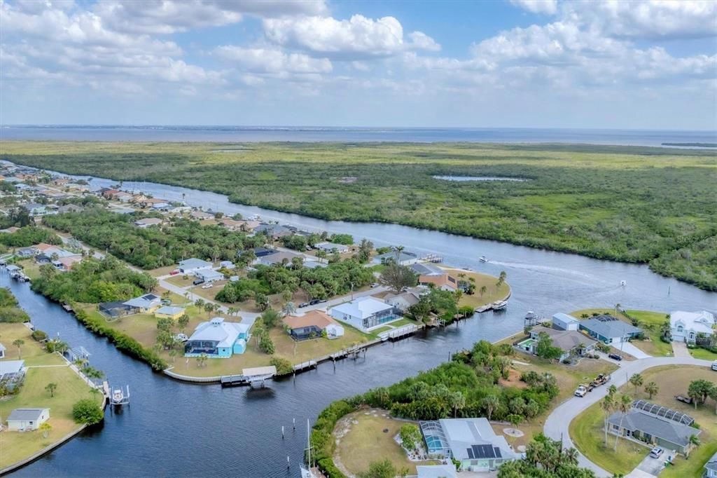 На продажу: $839,900 (3 спален, 2 ванн, 2114 Квадратных фут)